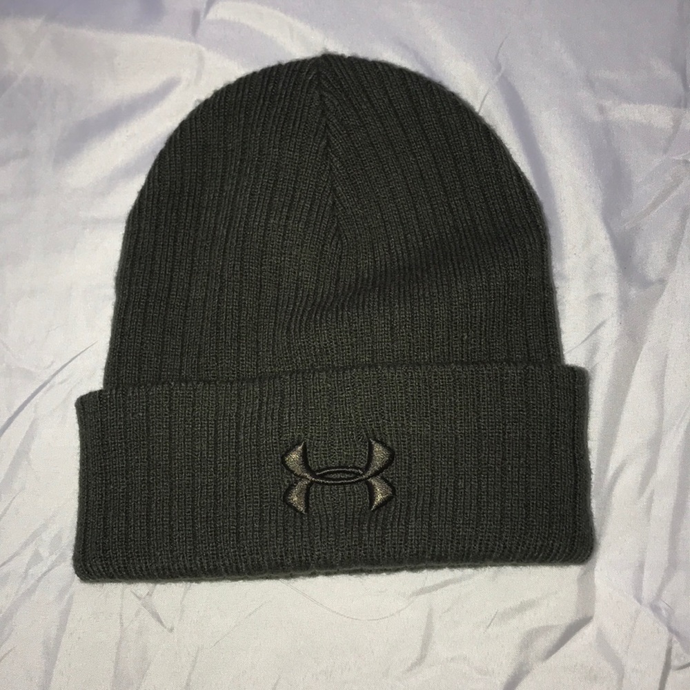 Under Armour beanie